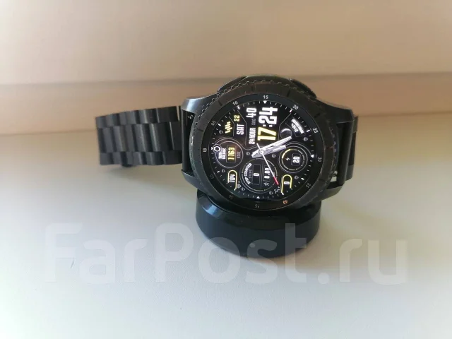 Samsung Gear S3 Frontier. GPS, NFC, IP68 ����