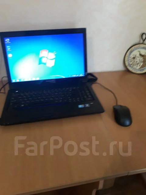 Lenovo B560. 15", 2,4����, ��� 3072 ��, ���� 300���, WiFi: 1, Bluetooth: 1, ����������� �� 2��. ����