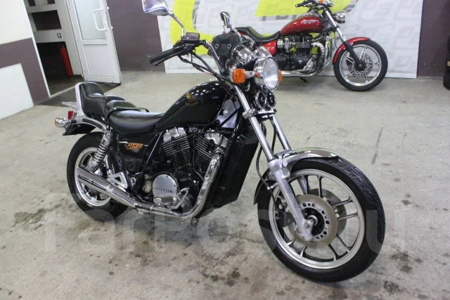 Honda nv750 custom