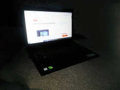 Lenovo IdeaPad 330-15IKB. 15.6", 2,2����, ��� 8 ��, ���� 1 048���, WiFi, Bluetooth ����