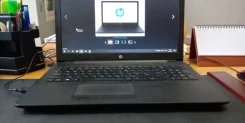 HP 15-rb020ur. 15.6", 1,5����, ��� 4 ��, ���� 240���, WiFi, Bluetooth ����
