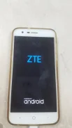 ZTE Blade V8. �/� ����
