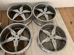Foose. 9.5x22", 5x130, ET35 ����