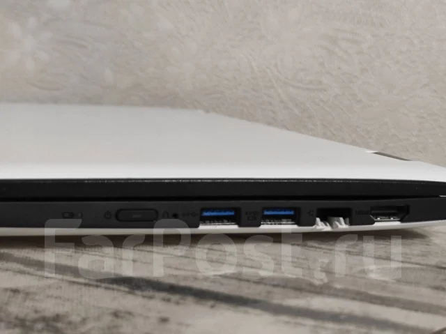 Lenovo Yoga. 15.6", 2,4����, ��� 4 ��, ���� 1 000���, WiFi: 1, Bluetooth: 1 ����