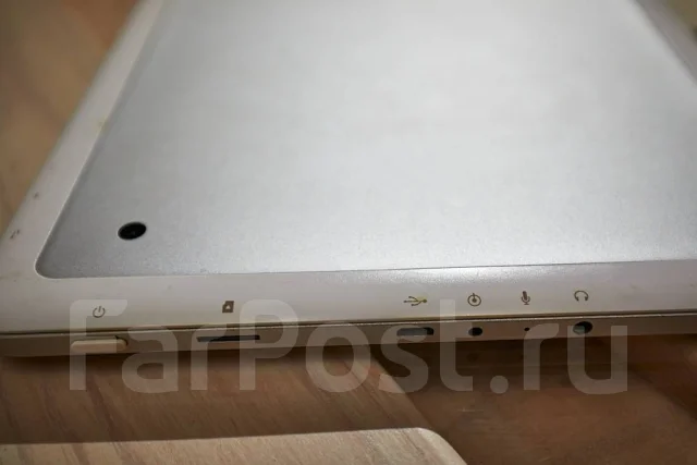 DNS AirTab M975W ����
