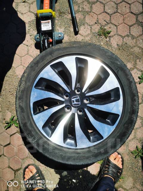 Honda. 7.5x17", 5x114.3, ET55 