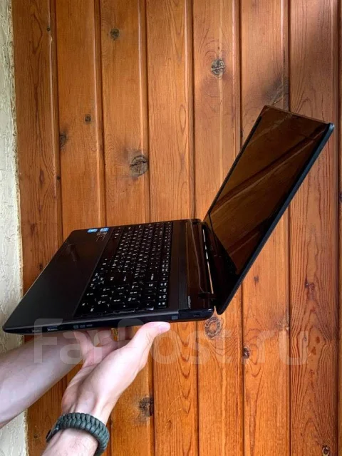 Acer Aspire 5750G. 15.6", 2����, ��� 4 ��, ���� 749���, WiFi: 1, Bluetooth: 1 ����