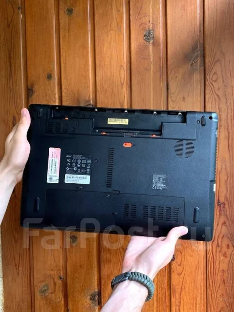 Acer Aspire 5750G. 15.6", 2����, ��� 4 ��, ���� 749���, WiFi: 1, Bluetooth: 1 ����