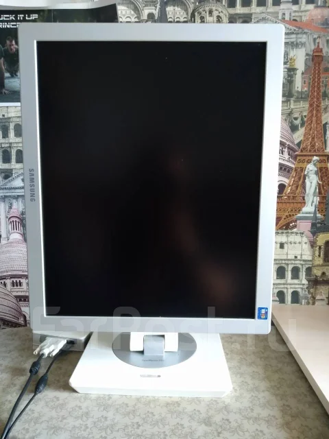Samsung. 19" ����