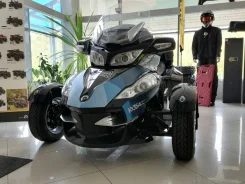 BRP Can-Am Spyder. 1 000����. ��., ��������, ���������, ������ �� �� ����