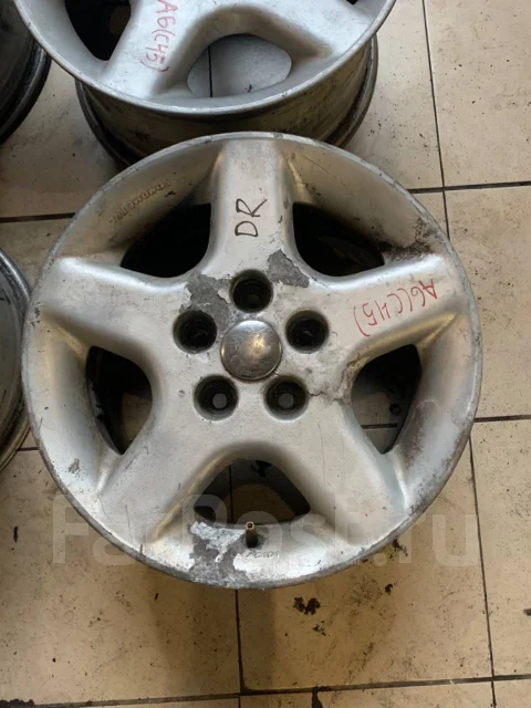 Fondmetal. 7.0x15", 5x112, ET42 ����
