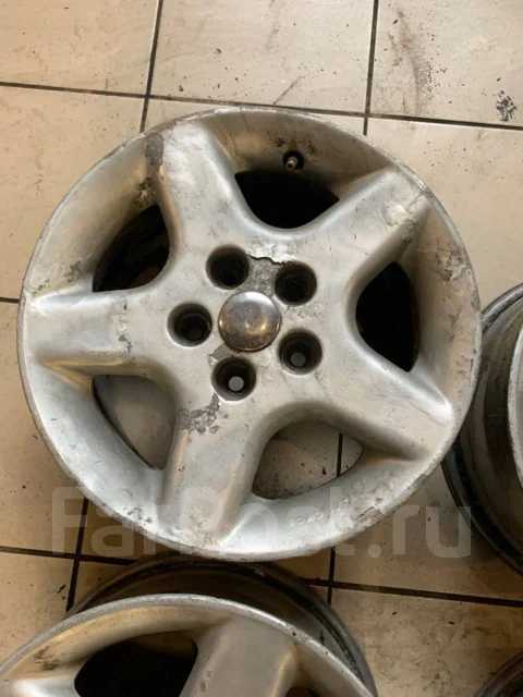 Fondmetal. 7.0x15", 5x112, ET42 ����