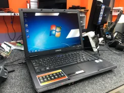 Samsung R20 Plus. 14", 1,6����, ��� 1536 ��, ���� 100��� ����