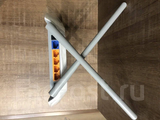 Asus X554L. 15.6", 2����, ��� 4 ��, ���� 500���, WiFi: 1, Bluetooth: 1, ����������� �� 2��. ����