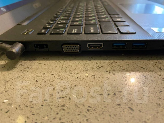 Asus X554L. 15.6", 2����, ��� 4 ��, ���� 500���, WiFi: 1, Bluetooth: 1, ����������� �� 2��. ����