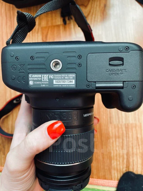 Canon EOS 4000D ����