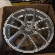 Niche Targa. 8.5/9.5x19", 5x112, ET34/35, �� 66,6���. ����