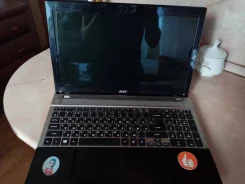 Acer Aspire V3-571. ��� 4 ��, ���� 500���, ����������� �� 2��. ����
