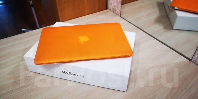 Apple MacBook Air 11 2014 Early MD711. 11.6", 1,6����, ��� 4 ��, ���� 128���, WiFi: 1, Bluetooth: 1, ����������� �� 9��. ����