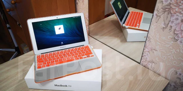 Apple MacBook Air 11 2014 Early MD711. 11.6", 1,6����, ��� 4 ��, ���� 128���, WiFi: 1, Bluetooth: 1, ����������� �� 9��. ����