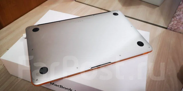 Apple MacBook Air 11 2014 Early MD711. 11.6", 1,6����, ��� 4 ��, ���� 128���, WiFi: 1, Bluetooth: 1, ����������� �� 9��. ����