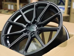 Vossen HF-3. 8.5x19", 5x114.3, ET35, �� 73,1���. ����