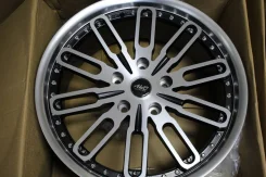 ����� ����� R22 , ������ Invader, land cruiser 200 / lx570. 10.0x22", 5x150, ET45, �� 110���. ����