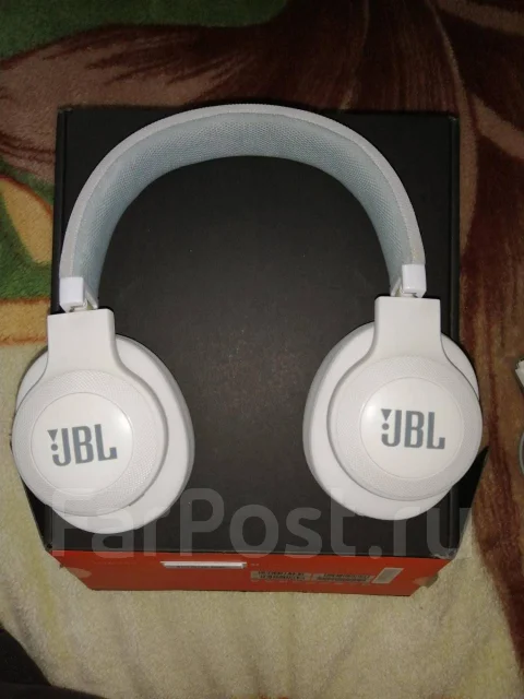 JBL E55BT ����