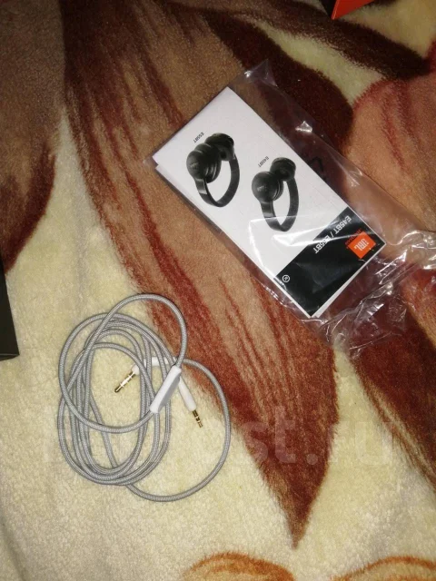 JBL E55BT ����