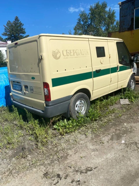 Ford Transit ����