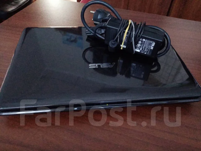 Asus K40IJ. 14", 2����, ��� 4 ��, ���� 300���, WiFi: 1, ����������� �� 1��. ����