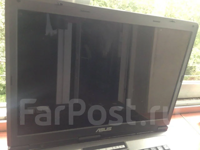 Asus X51R. 15.4", 1 860����, ��� 1024 ��, WiFi: 1 ����