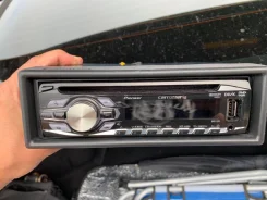 Pioneer Carrozzeria DVH-570 ����