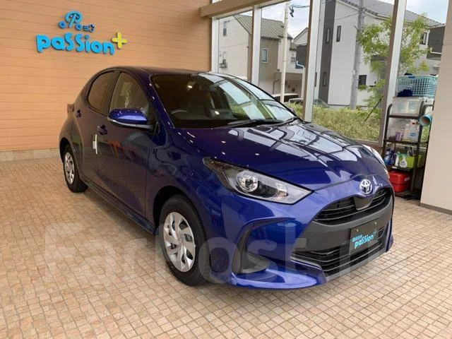 Toyota Yaris. �������, ��������, 1.0, ������, 10 000����. ��, �/�. ��� ����� �� ������������ ����