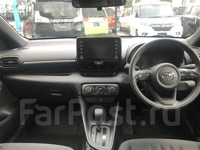 Toyota Yaris. �������, ��������, 1.0, ������, 10 000����. ��, �/�. ��� ����� �� ������������ ����