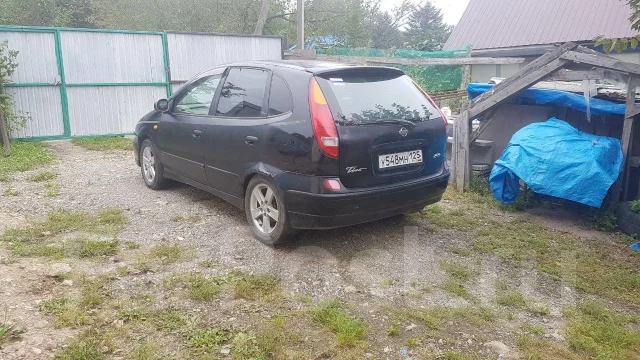 Nissan Tino. ��������, ��������, 2.0, ������ ����