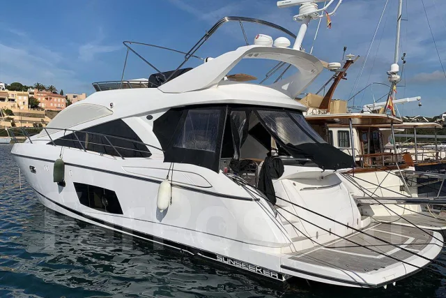 Sunseeker. 2013 ���, ����� 18,35��., ��������� ������������, 1 430��.�., ������ ����