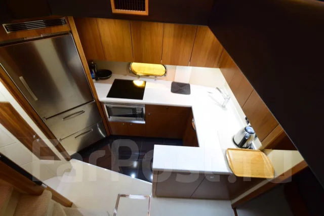 Sunseeker. 2013 ���, ����� 18,35��., ��������� ������������, 1 430��.�., ������ ����