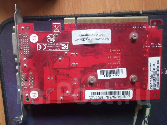 GeForce GT 220 ����