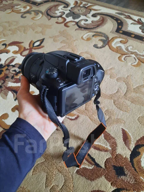 Sony Alpha SLT-A37 Kit ����