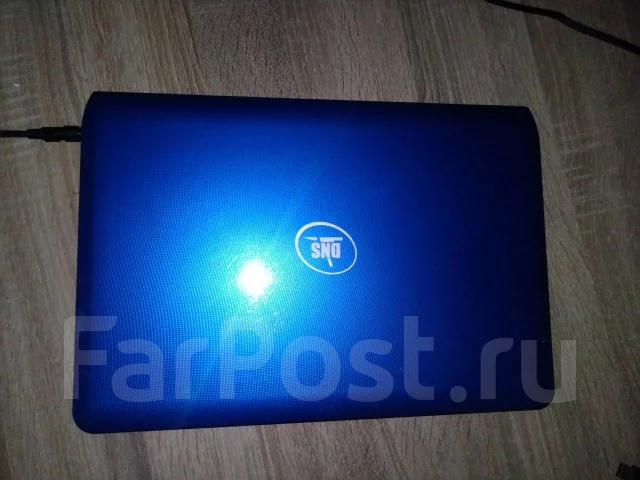DNS. 13", 1,5����, ��� 2048 ��, ���� 300���, WiFi: 1, Bluetooth: 1, ����������� �� 1��. ����