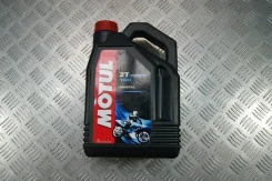 Motul 100 2T