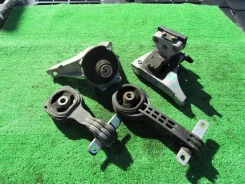 ������� ��������� �������� Honda Crossroad RT1 R18A 50890SYP003 50880SNAA82 ����