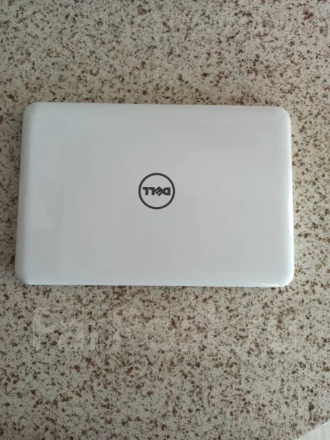 Dell Inspiron. 11.6", WiFi: 1, Bluetooth: 1. ��� ����� �� ������������ ����