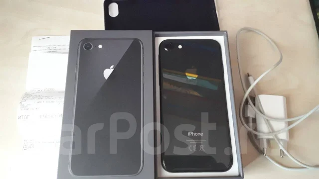 Apple iPhone 8. �/�, �����, 3G, 4G LTE, NFC ����