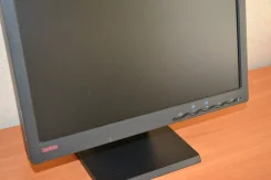 IBM. 17" ����