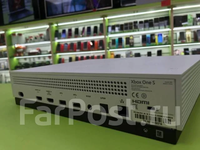 Microsoft Xbox One S ����