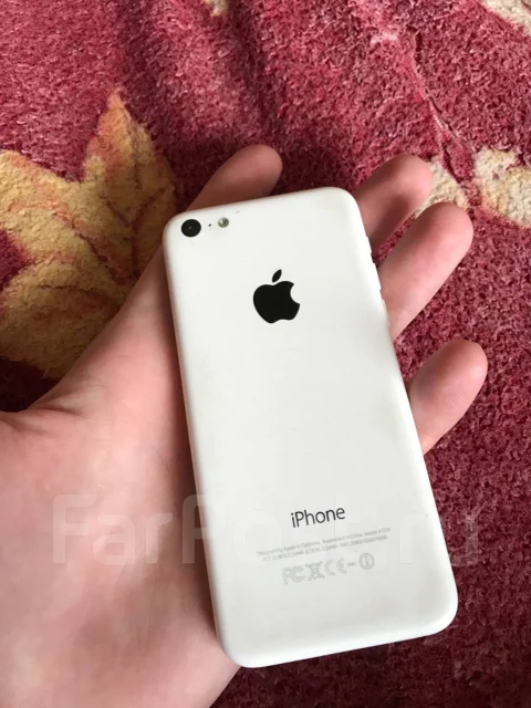 Apple iPhone 5c. �/�, �����, 4G LTE ����