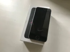 Apple iPhone SE. �/�, 3G, 4G LTE, NFC ����