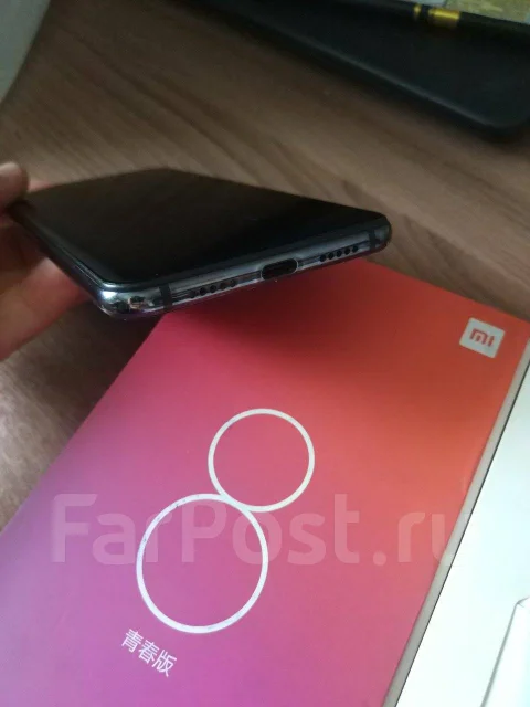 Xiaomi Mi8 Lite. �/�, ������, 4G LTE, Dual-SIM, NFC ����